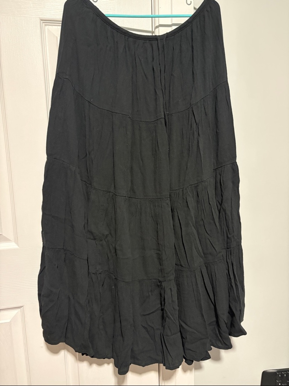 aerie Black Tiered Maxi Skirt - Flowing Silhouette